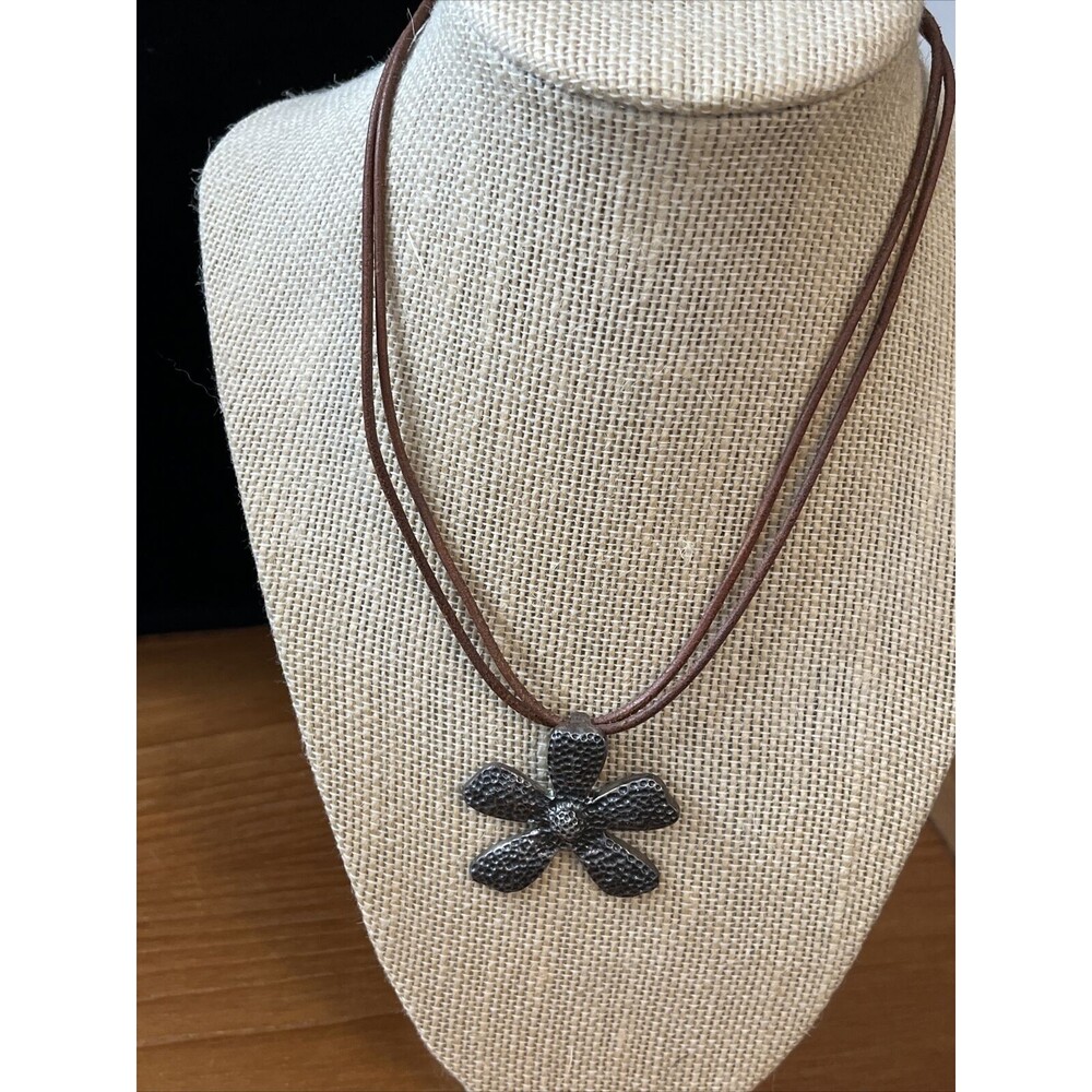 Silpada Necklace 925 Sterling Silver  Daisy Flower Pendant Double Leather Cord